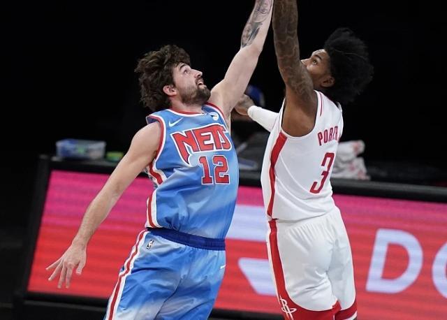 乐鱼leyu-单节让火箭队拿到42分！防守问题仍然困扰篮网